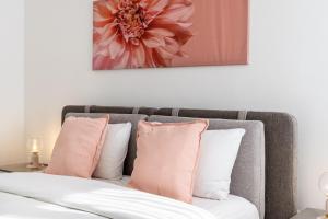 Averna - Breezy 2-BR Apt & Balcony in Larnaca