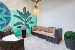 Luxury 2bedroom house with large back yard RABE1-2