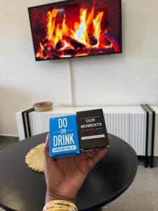 Cozy Burnt-Orange 1-Bedroom Apartment