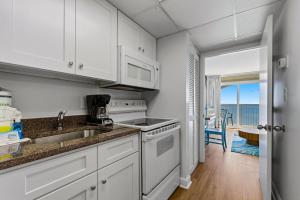 Camelot By The Sea PH12