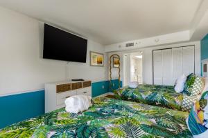 Camelot By The Sea PH12