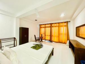 Arrow Beach Hotel