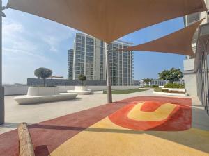 Free housekeeping visits during your stay - StayShort - 1 Bed Unit in Meydan Sleeps 2 with Balcony