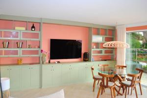 Villa Capdale Horizon with separate guest house