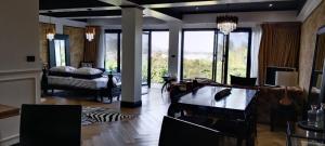 C253 Best Stay Sea View Studio Walk to Beach