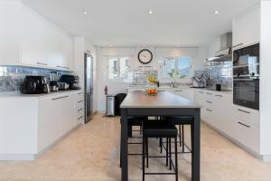 Penthouse in Paraíso Pueblo Style & Serenity