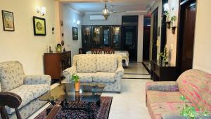 Dr Balis Bliss Homestay Sarvodya Enclave