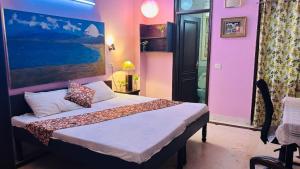 Dr Balis Bliss Homestay Sarvodya Enclave