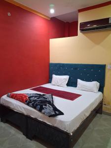 Om Shiv Palace - Peaceful Spiritual Retreat near Shri Krishna Janmabhoomi