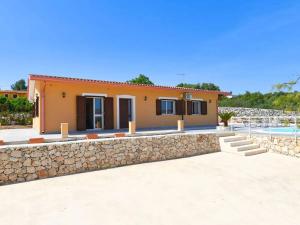 Holiday Home in Floridia with private pool