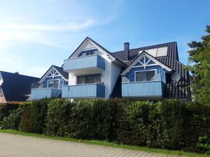 By the Sea 2 Modern Retreat
