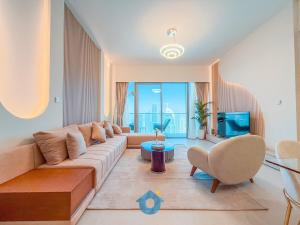 Enjoy Best Burj Khalifa View from Balcony Next to Dubai Mall Luxury 2BR Like Home