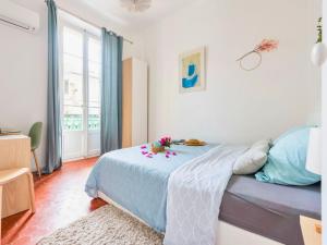 Le Garibaldi - Idéal PRO & Couple - Parking GRATUIT - CENTRE VILLE - Animaux acceptés - 5min à pied du Port - Commerces - Plage 10min en voiture - WIFI HD - BAO LOCATION