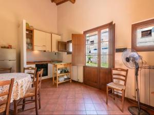 Apartment in Laterina with garden