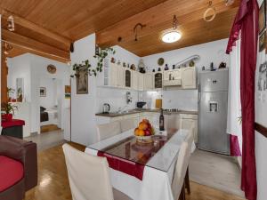 Apartments Kata - Three Bedroom Apartment with Balcony