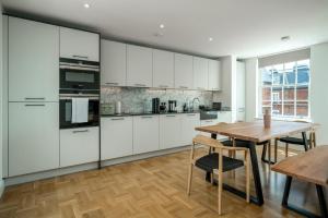 Stunning flat near Holland Park
