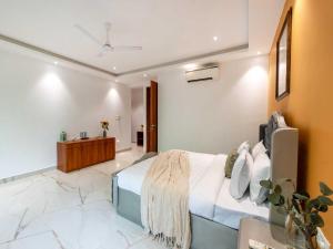 The Infinity Pool Villa Hotel by DanCenter, Baga Beach, Goa