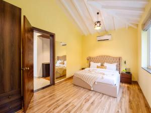 The Infinity Pool Villa Hotel by DanCenter, Baga Beach, Goa