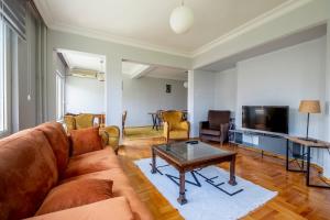 Spacious and Peaceful 4-Bedroom Apartment, 2BA