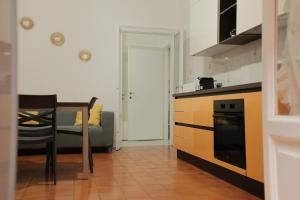 BWR - Bilocale centro Milano, Arpesani 3