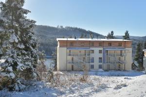 Element Lakeside Apartments