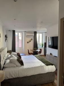 King size studio Rue Félix Faure 100 m Palais et plage