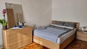 Sleep over at Anas with shared bathroom