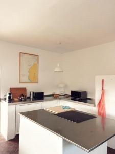 Asulito 400 m2 house with pool