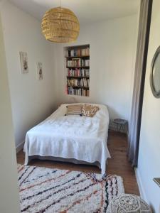 Maison en pierre indépendante