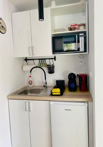 Nest in Gărâna - Cardinal House