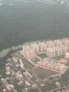 Spacious Lakeview Apartment with Balcony