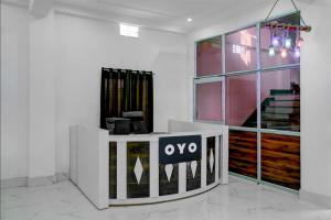 SPOT ON Happyness Restaurant