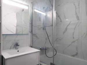 LAcacia, F2 terrasse et jardin,plage à 400mètres