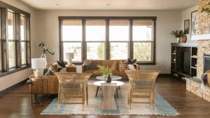 Clint by AvantStay Located Within The Brasada Ranch Community Golf Course Pool Hot Tub