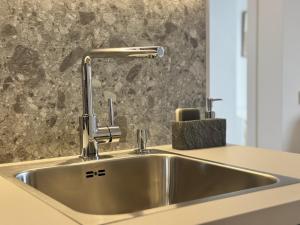 Deanes Califa Suites 5