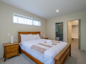 Architectural Retreat in Prestigious Whanganui