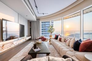 Luxurious Bliss - 3-BR plus maids - Grand Bleu by Elie Saab