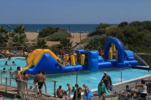 ZEcamping 4 étoiles chiens acceptés piscine chauffée et toboggans