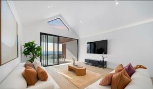 Luxe Villa - Luxury Beachfront Villa