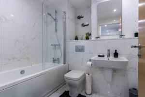 A&M Properties - Modern Birmingham Apartment