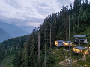 Aarzu Resorts