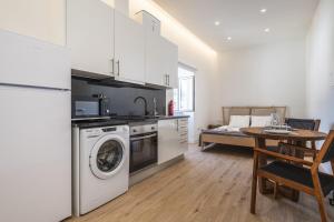 Downtown Studio Apartment G - 150m from the Beach