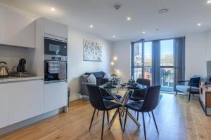 A&M Properties - Modern Birmingham Apartment