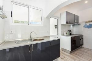 Blife Lucelya private rooms at Faro beach