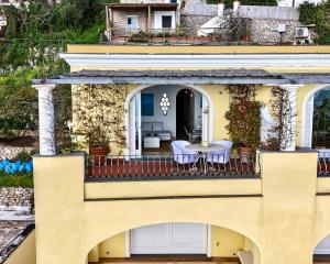 Rooftop Belvedere Capri Apartment