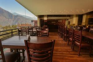 The Vaikunth Resort-Centrally Heated & Air Cooled # Near Mall Road # Big Parking # Lift # Spacious Rooms # Most Awarded # Property Of The Year #