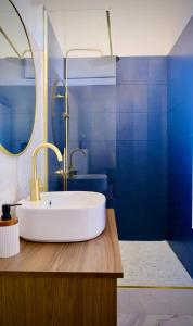 LA BULLE BLEUE jacuzzi cosy avec grand écran