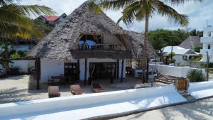 Beachfront Villa Patti ZanzibarHouses