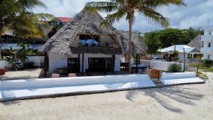 Beachfront Villa Patti ZanzibarHouses