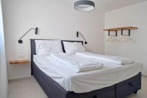 Casa Meer an sea-view retreat with panoramic pool